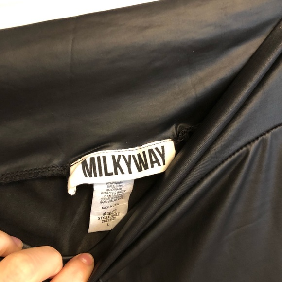 Faux-Leather Leggings - Picture 3 of 3